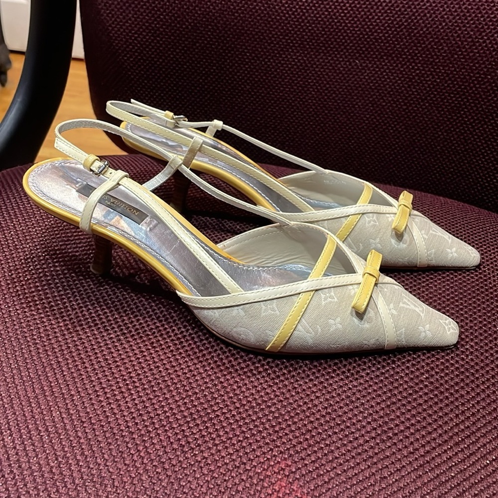 LOUIS VUITTON Monogram Taupe/Cream Canvas Patent Leather Shoes Size 38.5